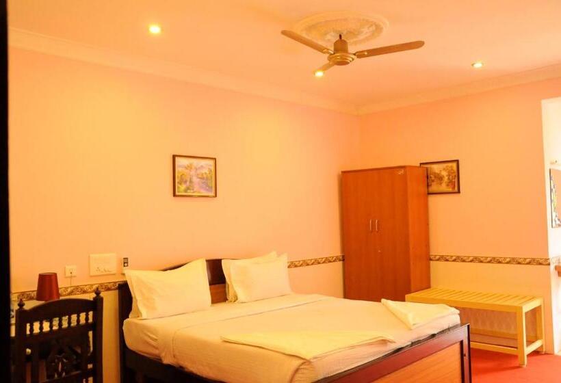 デラックスルーム, Chettinaadu Narayana Inn