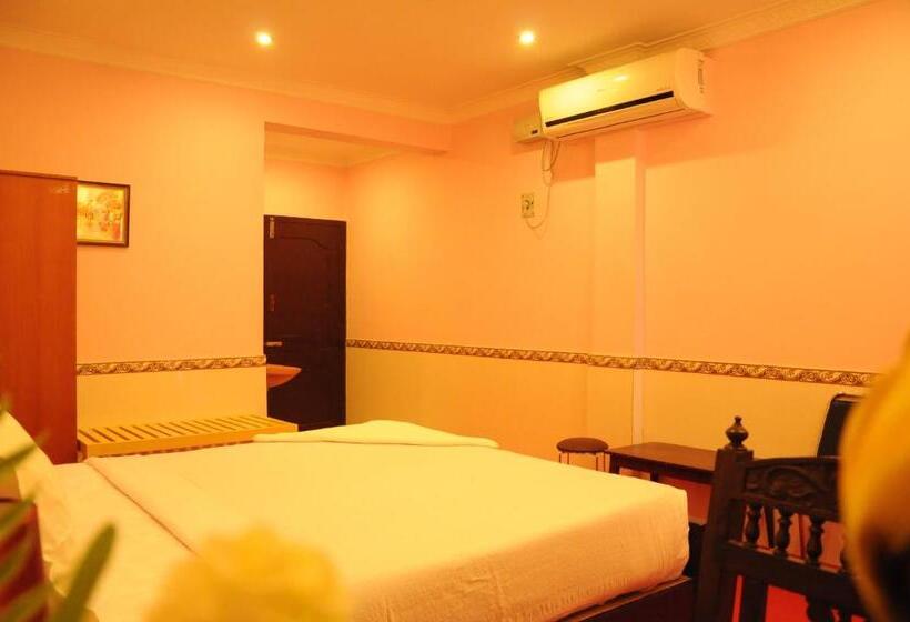 デラックスルーム, Chettinaadu Narayana Inn