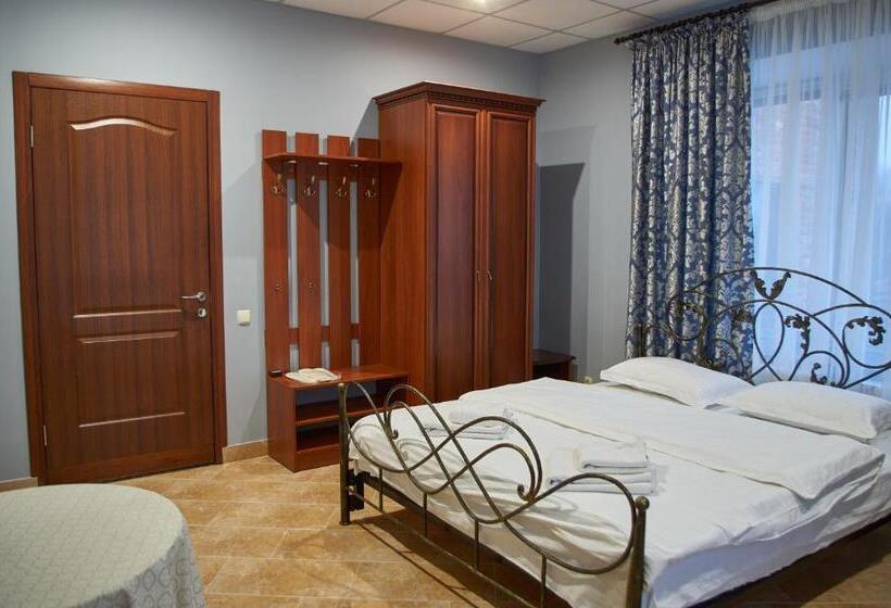 豪华三人间, Ermitazh Hotel Complex