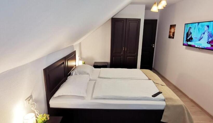 豪华房间, Complex Parc Pini Moinesti