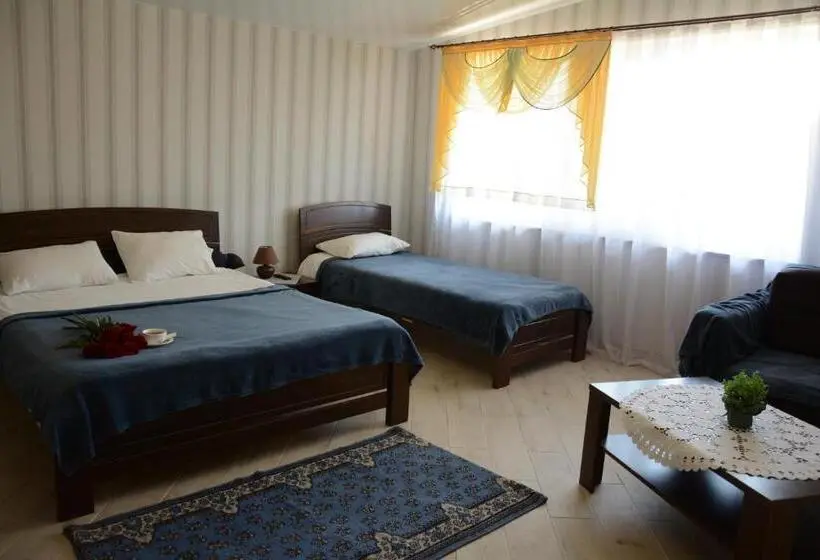 Superior Kolmen Hengen Huone, Illara Spa