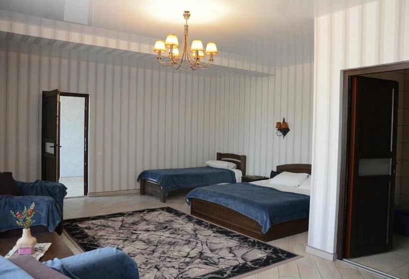 Номер Стандарт Трехместный, Illara Spa