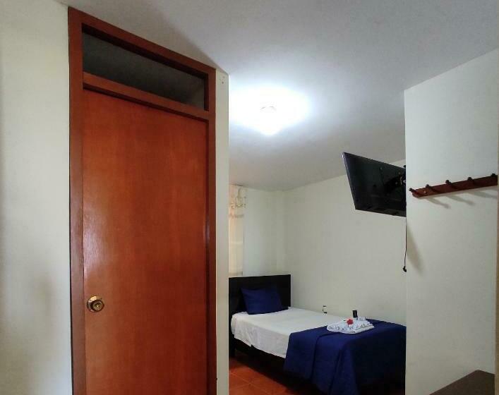 スタンダードシングルルーム, Nuevo Amanecer