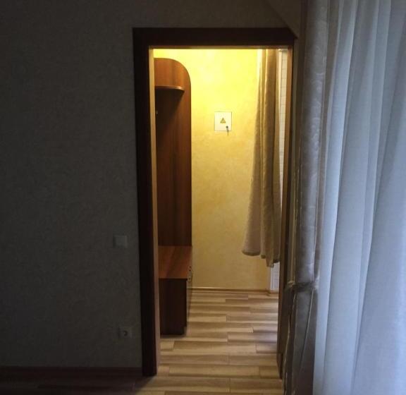 스탠다드 룸, Podilskii Dvir