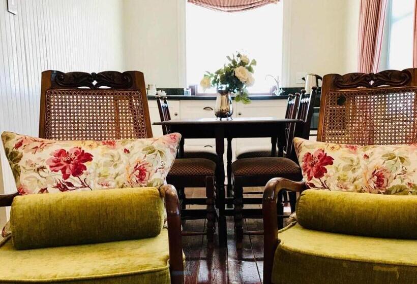 מיטת קינג בסוויטה, The Duke Of Bedford