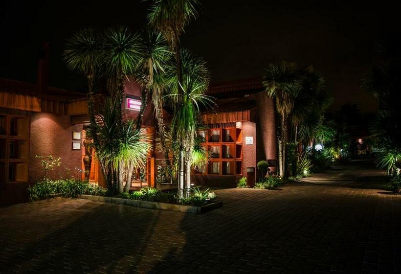 חדר משפחתי, The Lodge Bethal