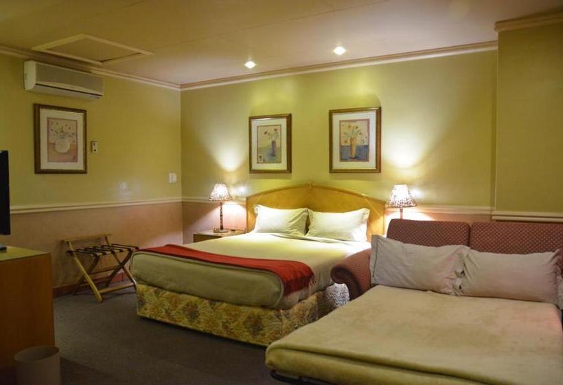 חדר משפחתי, The Lodge Bethal