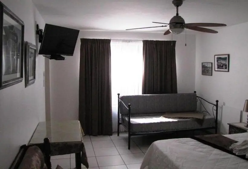 スイート, Bel Air Guest House