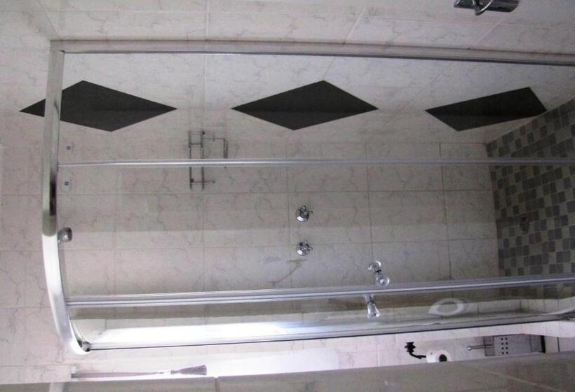 סוויטה, Bel Air Guest House