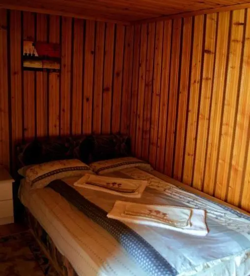 اتاق استاندارد با سرویس بهداشتی مشترک, Casa Lorena