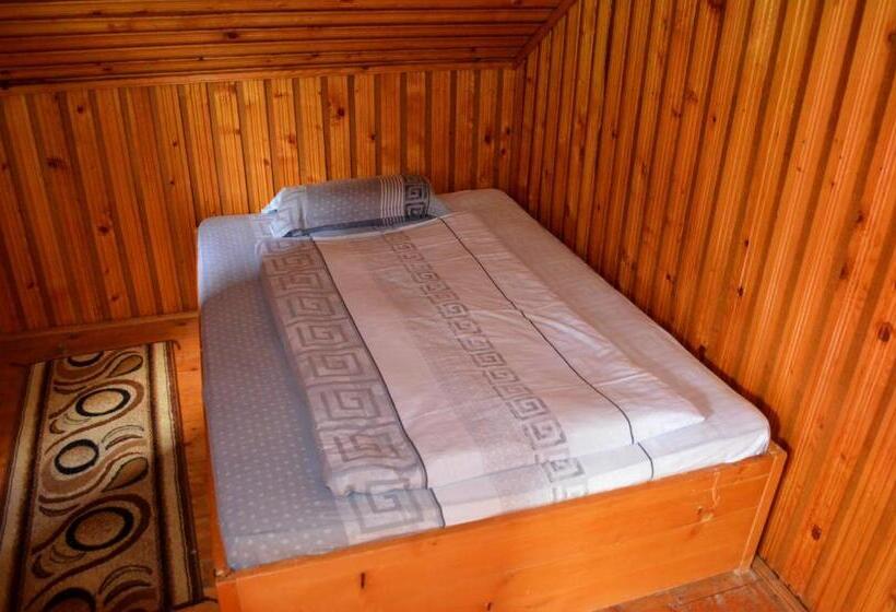 اتاق استاندارد با سرویس بهداشتی مشترک, Casa Lorena