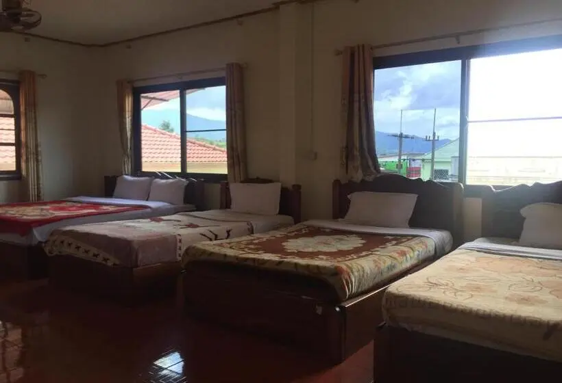 اتاق لوکس چهار تخته, Oudomphone Guesthouse 2