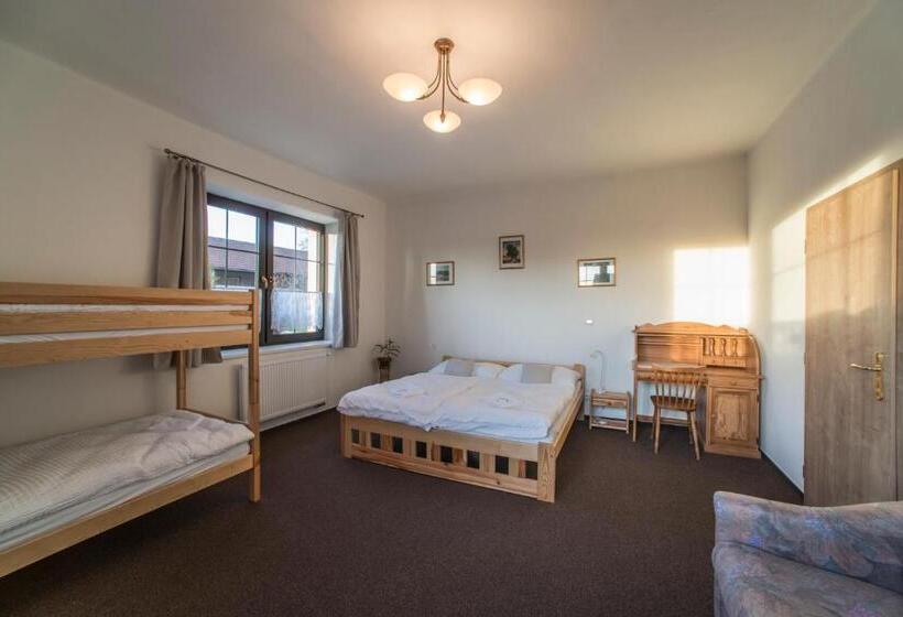 4인용 스탠다드 룸, Pernštejnův Statek