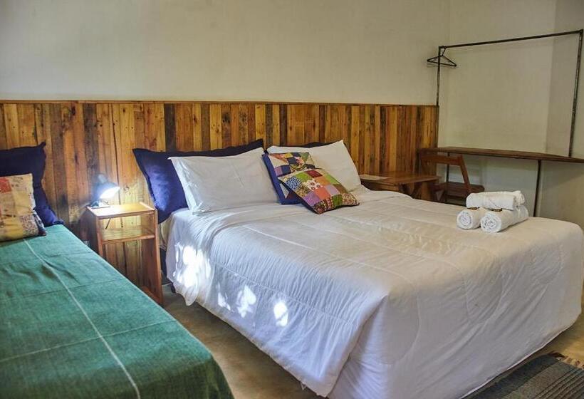 جناح سرير كينج, Tiô Isolda Artes & Hospedaria