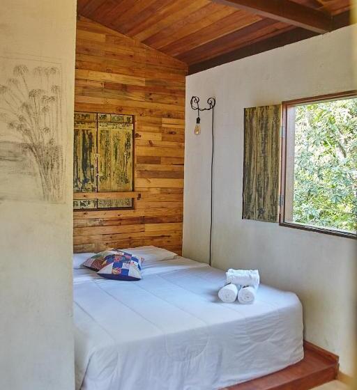 غرفة قياسية, Tiô Isolda Artes & Hospedaria