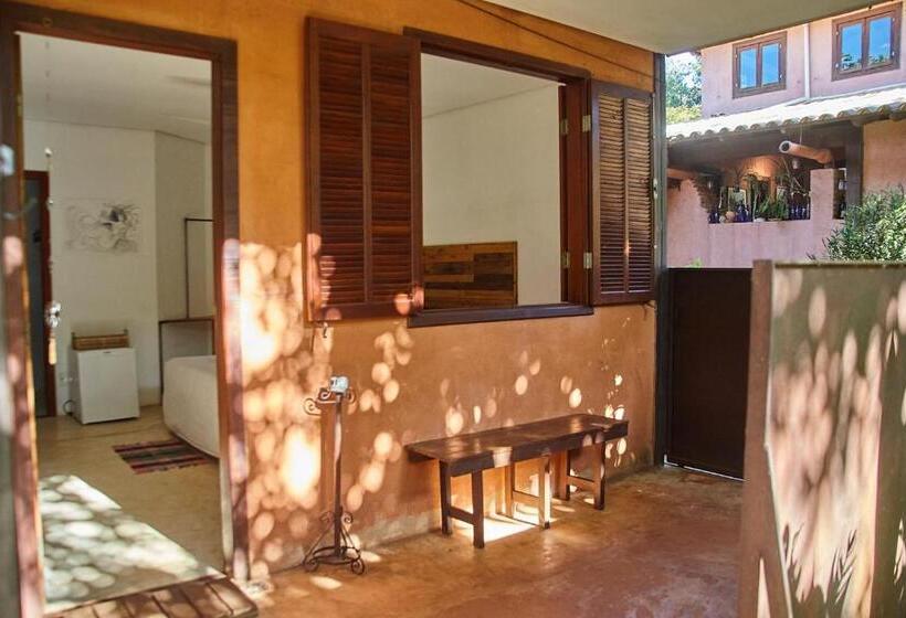 جناح سرير كينج, Tiô Isolda Artes & Hospedaria