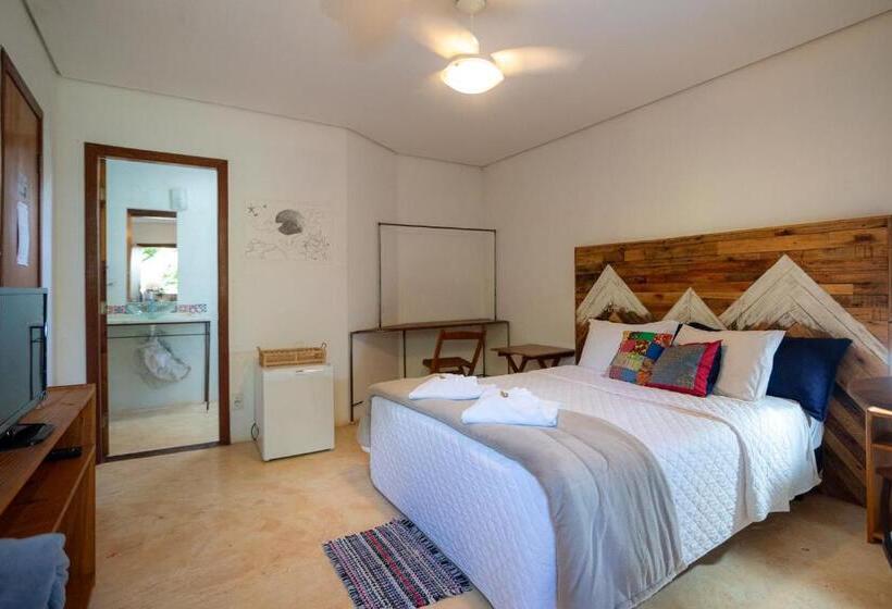 جناح مزوَّد بشرفة, Tiô Isolda Artes & Hospedaria