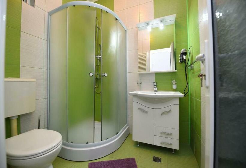 חדר סטנדרט, Trident