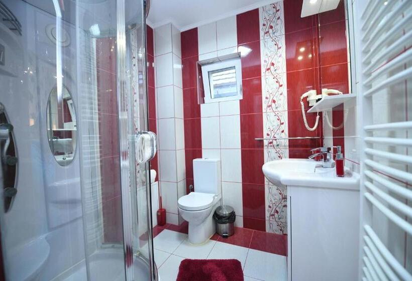 חדר סטנדרט, Trident