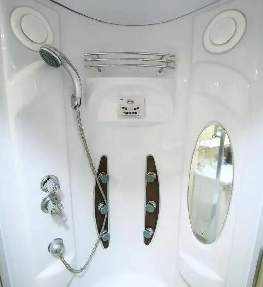 اتاق استاندارد چهار تخته, Trident