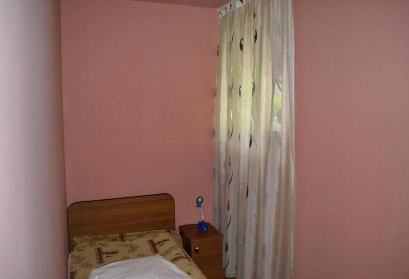 חדר משפחתי, Pensiunea Soreanca