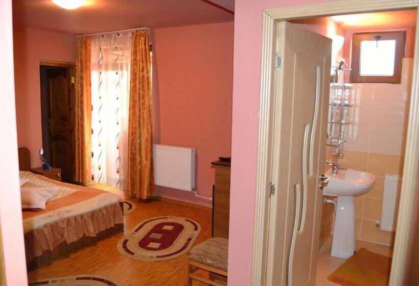 Семейный Номер, Pensiunea Soreanca