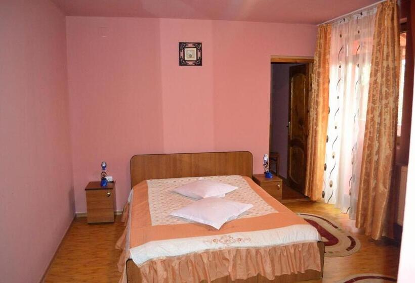 חדר משפחתי, Pensiunea Soreanca