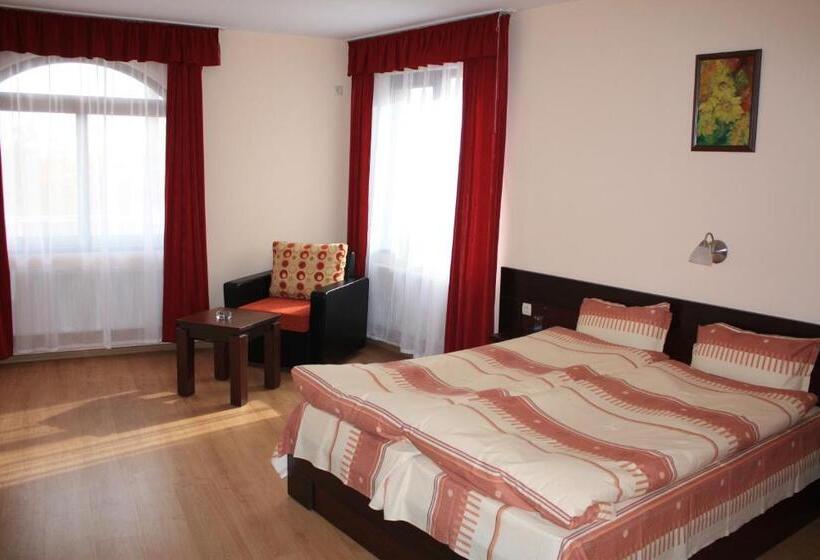 جناح, Armira Family