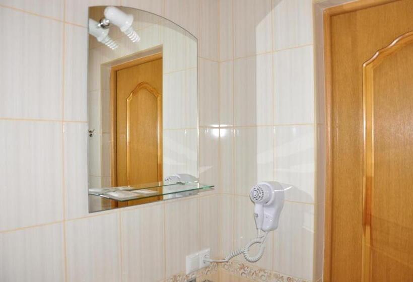 חדר קומפורט יחיד, Focus