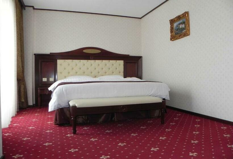 سوییت جونیور, Hestia