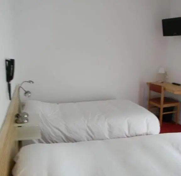 スタンダードトリプルルーム, Hôtel Chez Pierre D'agos