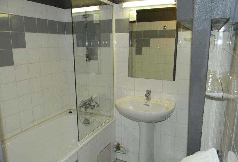 标准三人间, Hôtel Chez Pierre D'agos