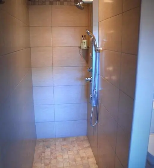 エクゼクティブスイート, Kathuhari Guesthouse