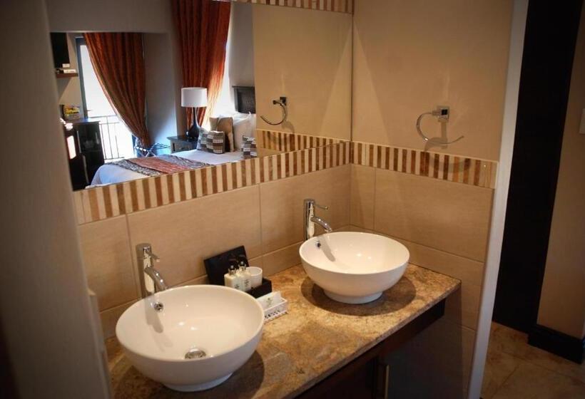 Люкс Повышенной Комфортности, Kathuhari Guesthouse