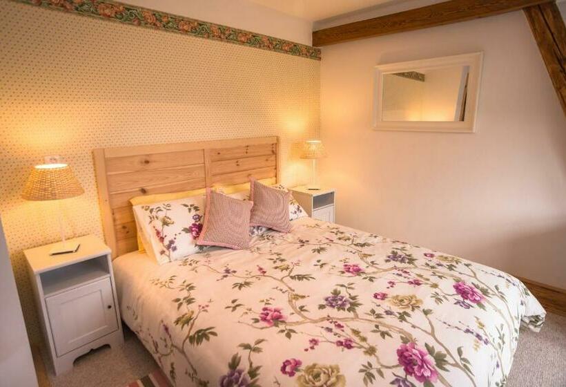 标准三人间, Bořetínský Statek