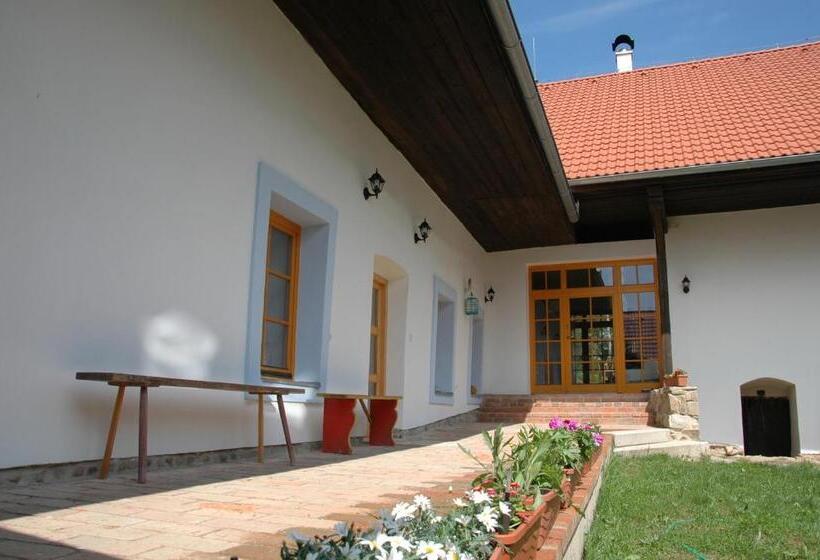 带2个卧室的公寓, Bořetínský Statek