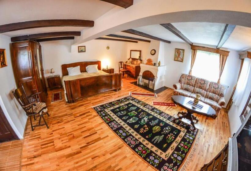 Classic room with balcony, Casa Veche