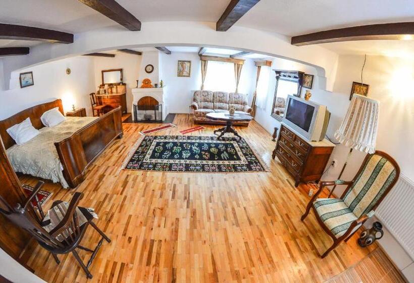 Classic room with balcony, Casa Veche