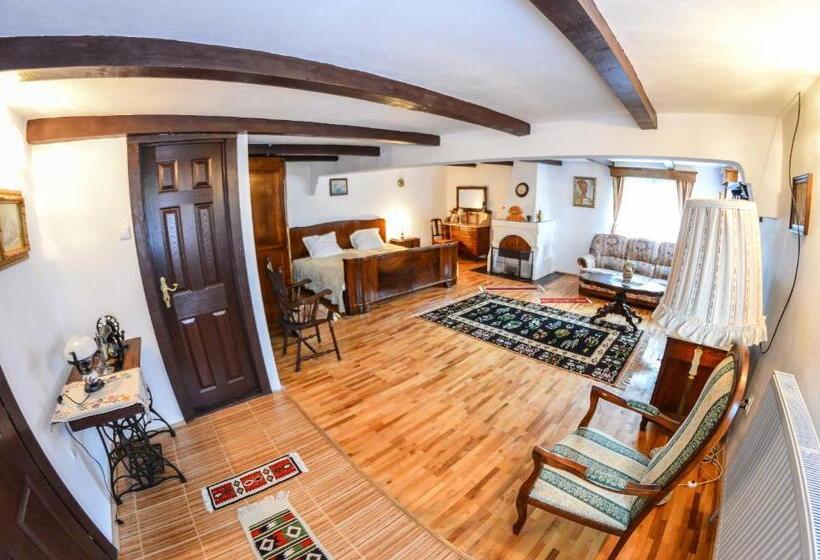 Classic room with balcony, Casa Veche