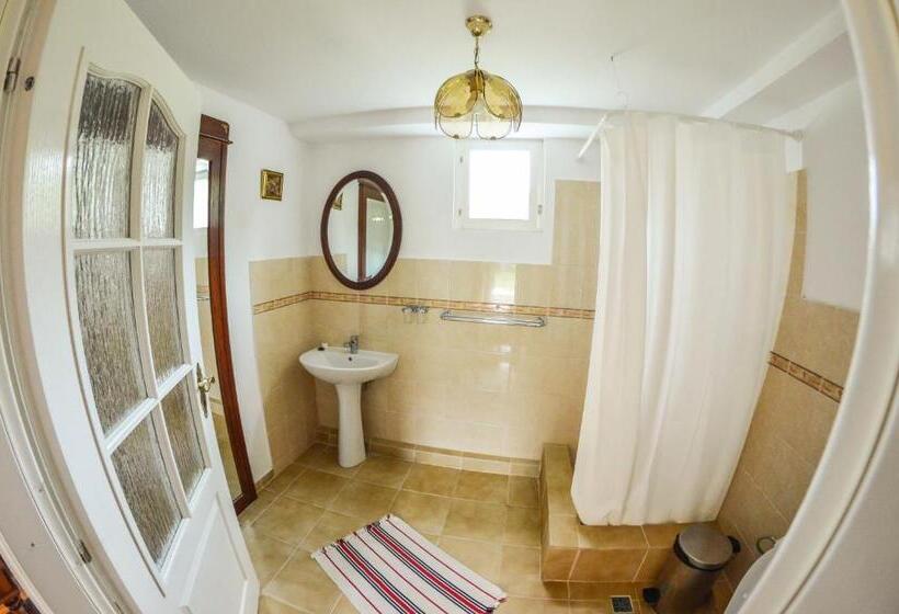 Классический Номер, Casa Veche