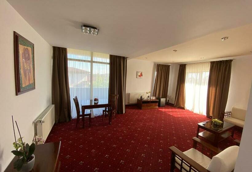 디럭스 스위트, Pensiunea De Vis