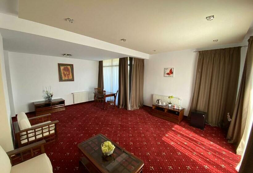 디럭스 스위트, Pensiunea De Vis