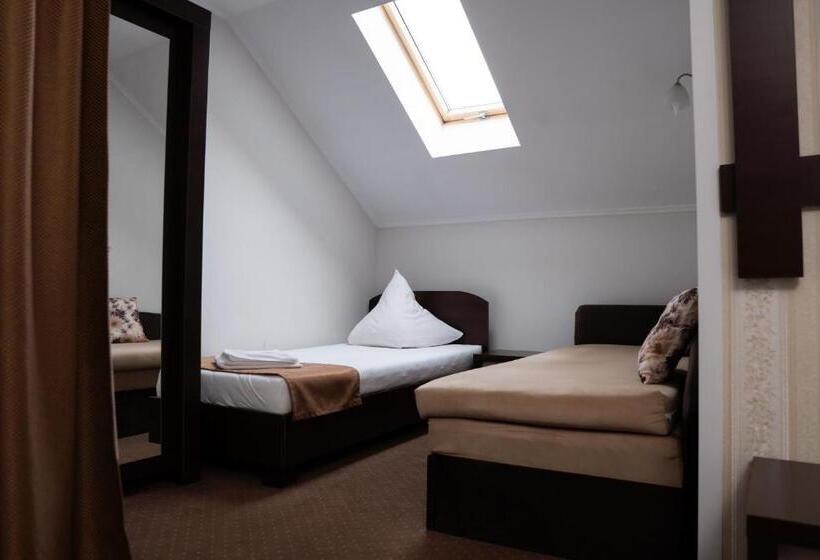 스탠다드 트리플 룸, Pensiunea Lido Moisei