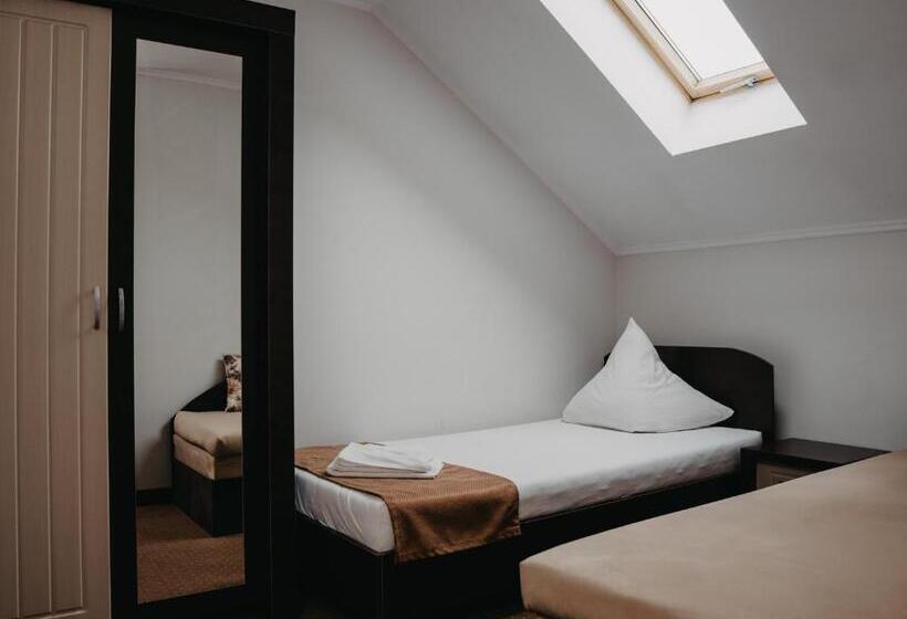 스탠다드 트리플 룸, Pensiunea Lido Moisei