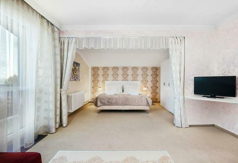 غرفة قياسية مزوَّدة بشُرفة, Wellness Hotel Bahenec