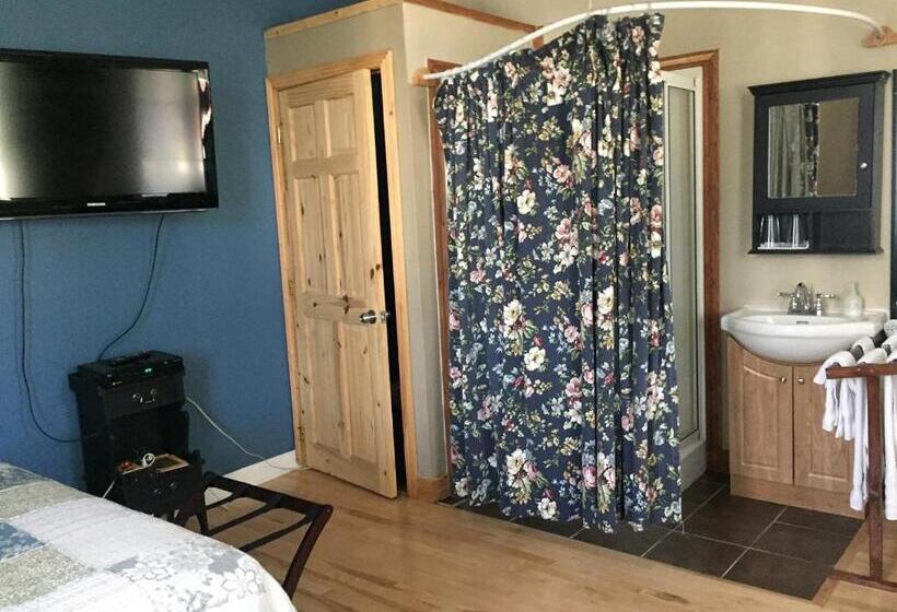 חדר דלוקס, Gil Ann