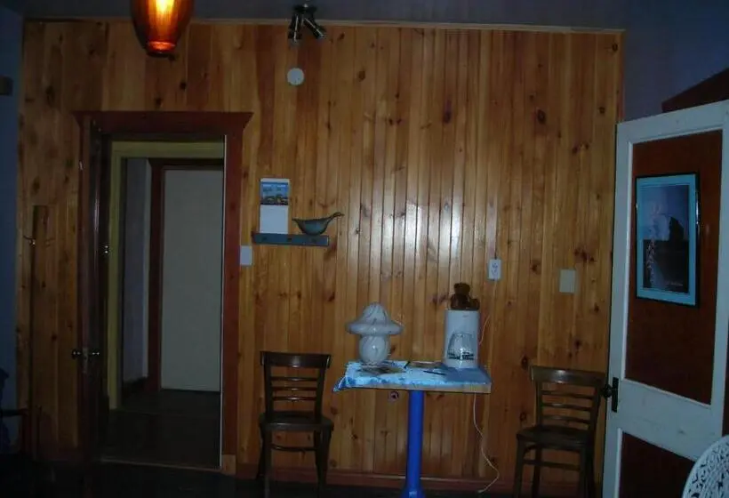 スタンダードルーム, Gîte Des Hauteurs Et Café De La Place