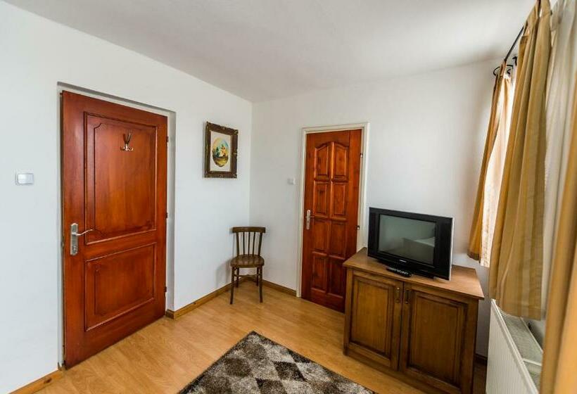 Номер Стандарт, Bástya Panzió és étterem