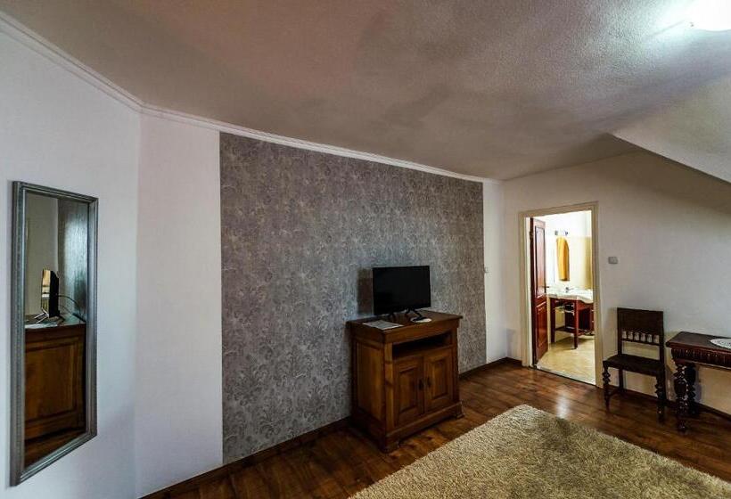 Номер Стандарт, Bástya Panzió és étterem