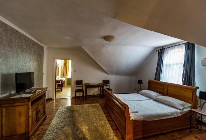 Номер Стандарт, Bástya Panzió és étterem